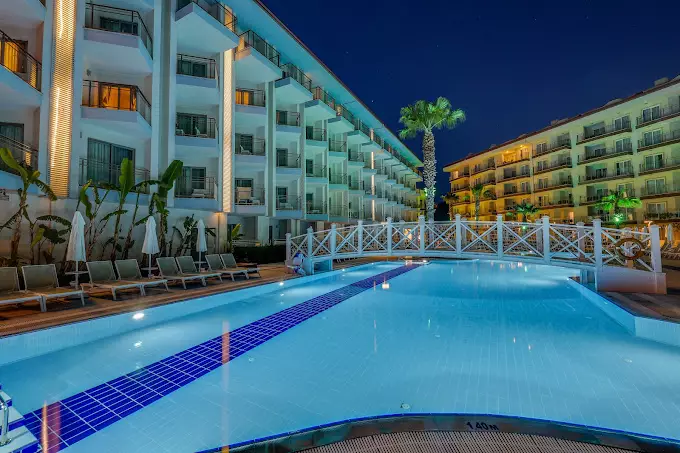 Ramada Hotel and Suites by Wyndham Kusadasi
